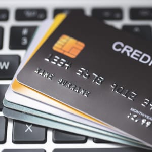 Shpenzimet dhe mosmarrëveshjet: Lundrimi i çështjeve të kartave të kreditit në kazinotë në internet