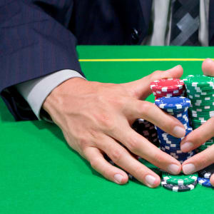 Si të fitoni në Video Poker Online: Këshilla dhe strategji për sukses